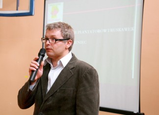 Maszyny do pielęgnacji truskawkowych plantacji