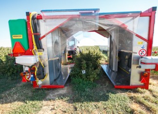 Opryskiwacze do malin na pokazach