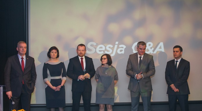 Z optymistycznym spojrzeniem w przyszłość