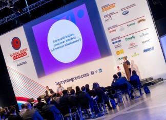 Polska największym producentem borówki w Europie i wzorem współpracy plantatorów