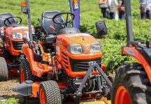 Specjalistyczne ciągniki na plantacje roślin jagodowych (półfinała Malinowe Factory 2017)