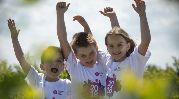 Wybieramy dziecko plantatorów, które degustacją pierwszych owoców otworzy sezon. Trwa finałowe głosowanie.