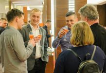 Owocowe piwa to globalny trend i efekt współpracy browarników i jagodowej branży