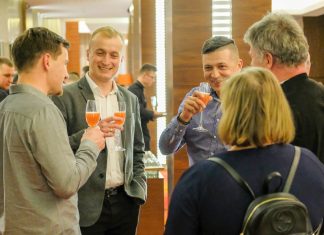 Owocowe piwa to globalny trend i efekt współpracy browarników i jagodowej branży