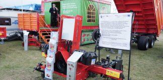 Inteligentny pielnik rzędowy dla truskawek