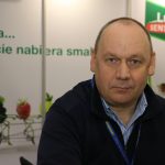 Mirosław Korzeniowski to jedna z osób dzielących się wiedzą na stoisku firmy Bayer
