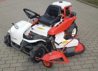 Sprawne mechaniczne odchwaszczanie młodej plantacji borówek