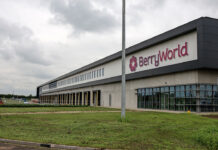 Budynki gospodarcze i ich znaczenie w produkcji owoców – przykład z Holandii