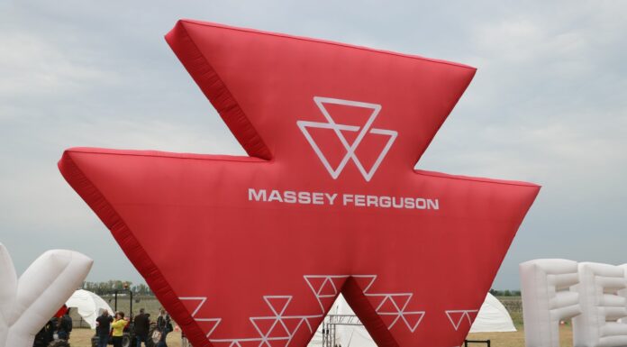 Nowe ciągniki Massey Ferguson dla plantatorów jagodowych