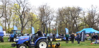 Japońskie ciągniki marki ISEKI na pokazach