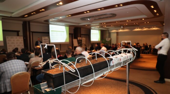 Szkolenie Jagodowe w Kazimierzu Dolnym nad Wisłą (cz. II) – mikroorganizmy i woda