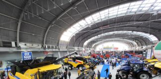 Ciągniki na targach rolniczych AGROTECH 2023 w Kielcach – film i fotorelacja