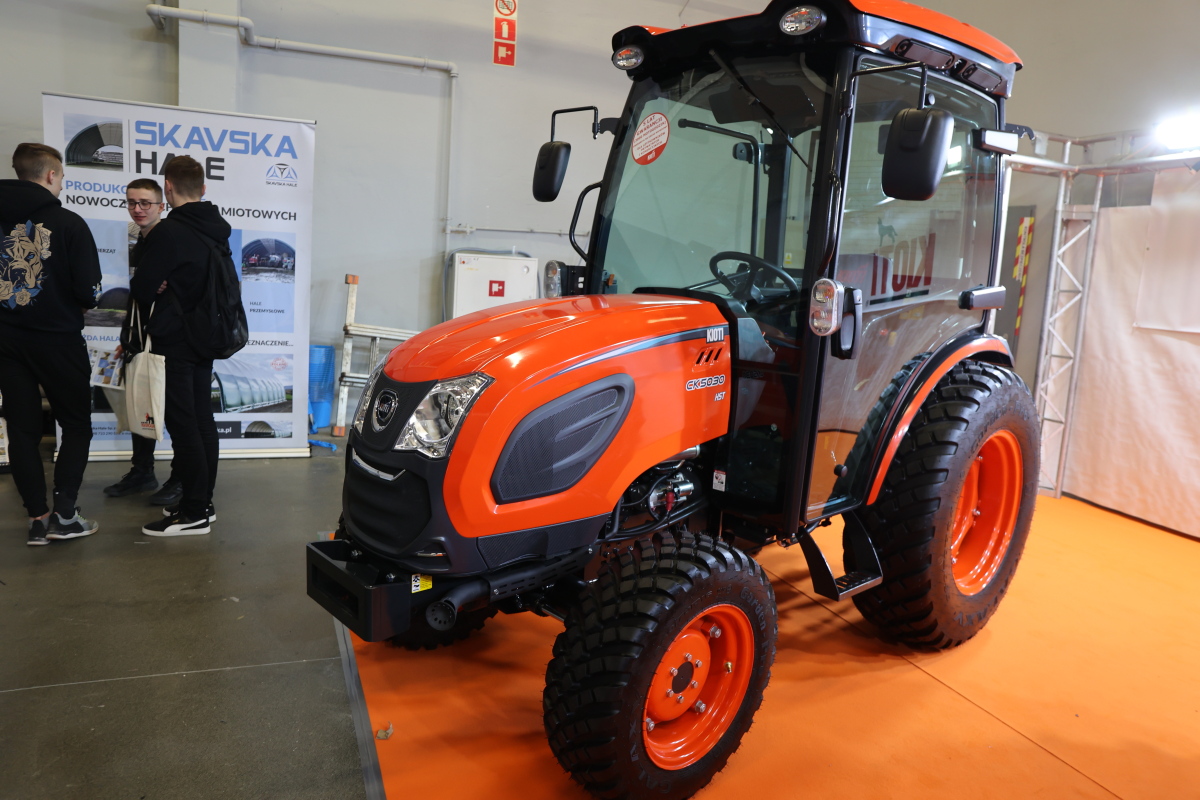 model Kioti – ciągnik na targach rolniczych AgroTech