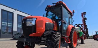 Traktor idealny na plantacje truskawek