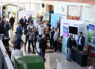 Międzynarodowa Konferencja Borówkowa łączy plantatorów i fanów borówki