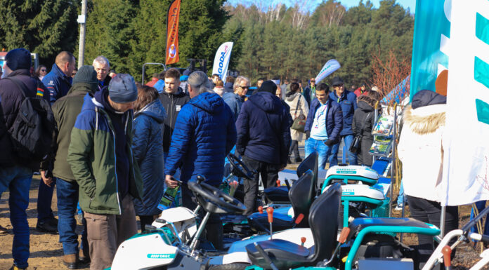 Kompletna technologia uprawy borówki. Co było na pokazach Konferencji Borówkowej 2024?