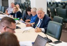 Rozmowy o warunkach pomocy rolnikom poszkodowanym w wyniku wiosennych przymrozków i gradobicia