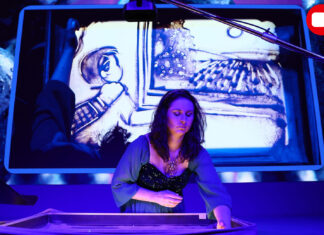 Historia uprawy borówki w Polsce namalowana piaskiem