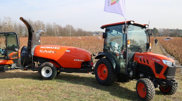 Opryskiwacz Kubota XTA – innowacja w ochronie krzewów jagodowych