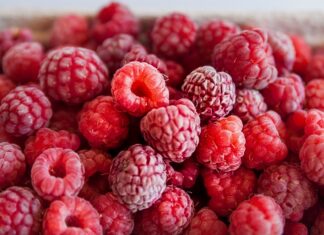 Ukraina liderem w eksporcie mrożonych malin. Stopniowo wypiera z rynku polskie owoce eksport mrożonych malin z Ukrainy, Ukraina mrożone maliny