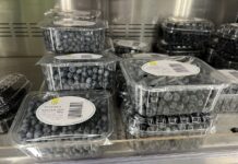 Sprawdzamy ceny borówek. Na rynku owoce z Polski i z importu ceny borówek