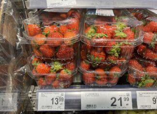 Truskawki powtarzające owocowanie. Sprawdzamy ceny na rynku truskawki, ceny truskawek powtarzających owocowanie