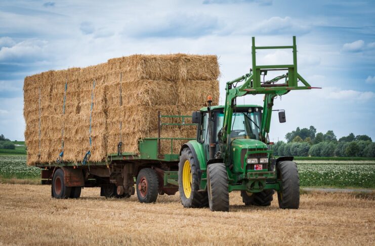 John Deere 7530 – niezawodny ciągnik, który zmienił oblicze nowoczesnego rolnictwa.