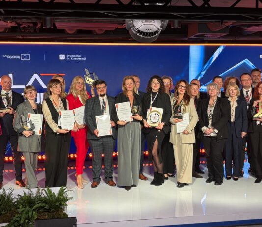 Firma Dr.Berry wyróżniona podczas 8 Gali PARP „Pracodawca Jutra 2025”. Nowe standardy edukacji jagodowej w Polsce