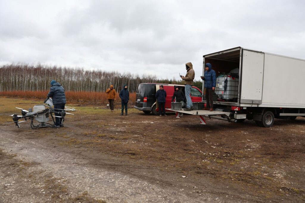 dji agras, nawożenie borówki,