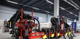 Opryskiwacze dla truskawek z potrójnym nadmuchem Udoskonalony opryskiwacz do truskawek z firmy ARGO Paweł Kaliński