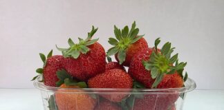 Biedronka rozpoczyna sezon 2026. Ile klienci zapłacą za pierwsze polskie truskawki?