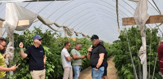 Nowoczesna plantacja malin zaczyna się od wody i klimatu. Jak zbudować system, który ułatwia produkcję? Krzysztof Rosiak z I-grow
