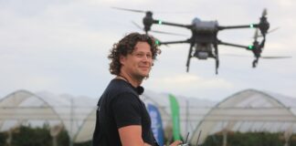 Cieniowanie tuneli dronem uratowało wiele plantacji malin. Jak wykonać zabieg, aby skutecznie obniżyć temperaturę i poprawić warunki uprawy?